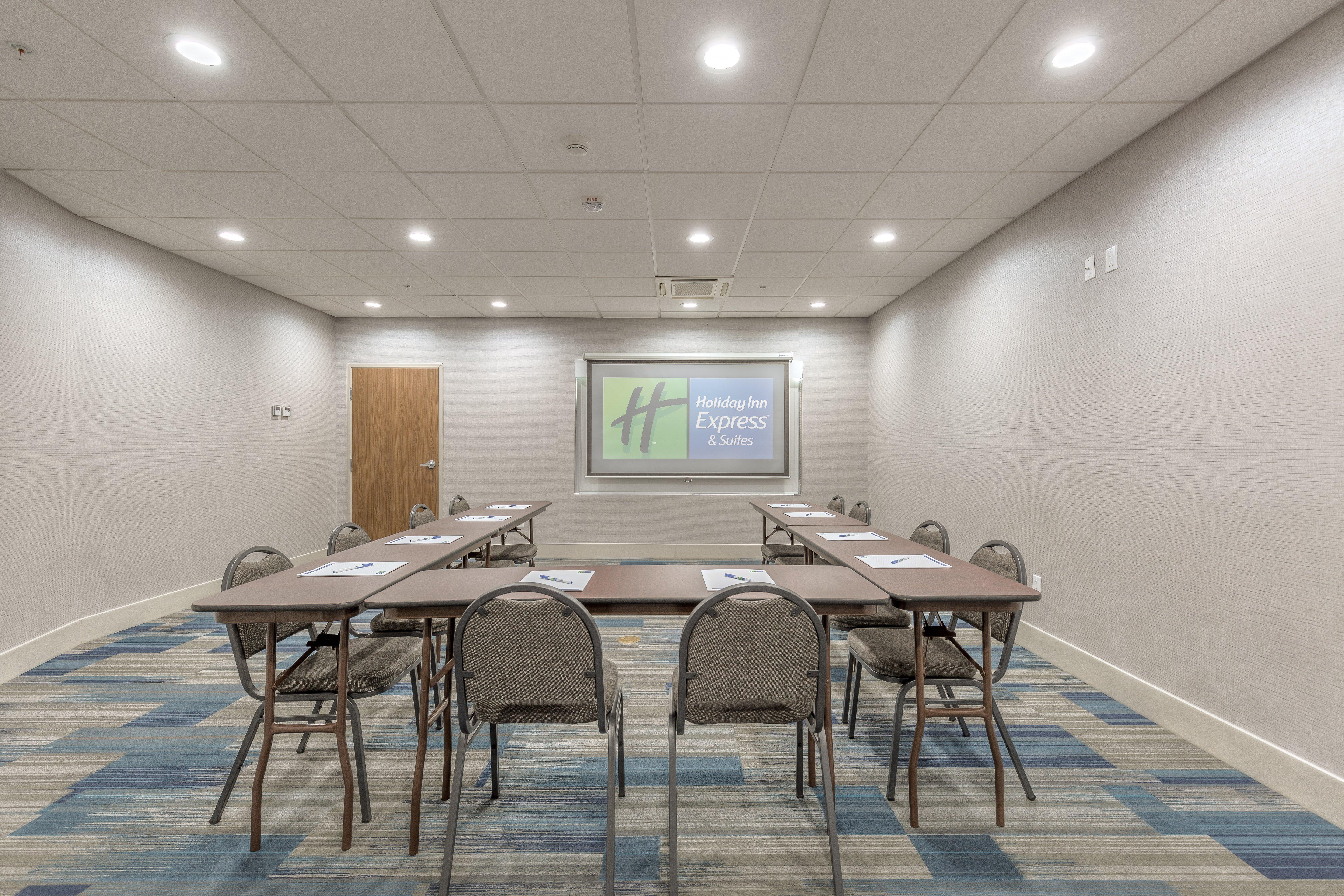 Holiday Inn Express & Suites Tulsa Midtown By Ihg Exteriör bild
